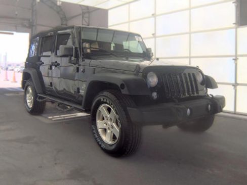 Used 2015 Jeep Wrangler Unlimited Sport w/ Connectivity Group AWD/4WD image 2