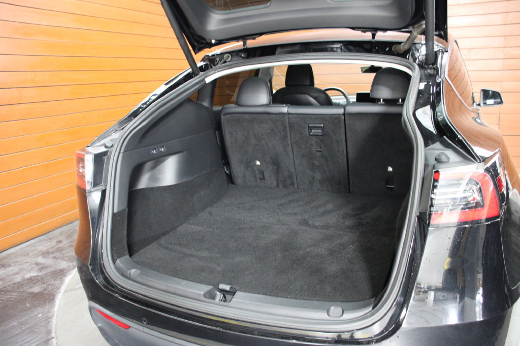 Used 2021 Tesla Model Y Long Range AWD/4WD image 10