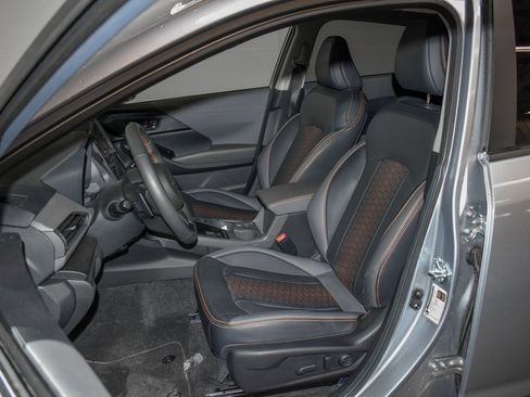 Certified 2025 Subaru Crosstrek 2.5i Limited w/ Crosstrek Mirror Package image 18