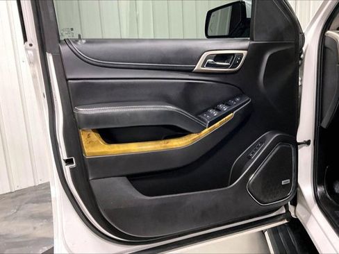 Used 2017 GMC Yukon XL Denali image 23