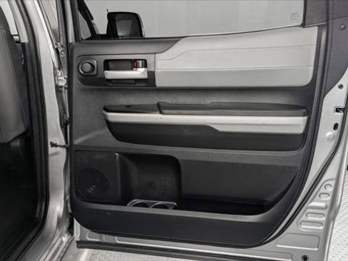 Used 2015 Toyota Tundra Limited w/ Limited Premium Package AWD/4WD image 21