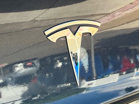 Used 2022 Tesla Model 3 Long Range AWD/4WD image 17