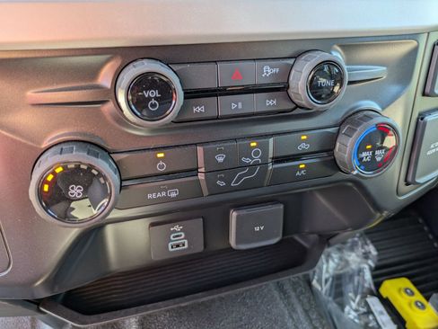 New 2025 Ford F550 4x4 Crew Cab image 22