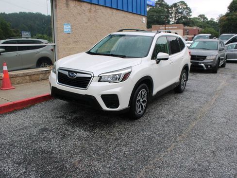 Used 2019 Subaru Forester Premium w/ All-Weather Package AWD/4WD image 3