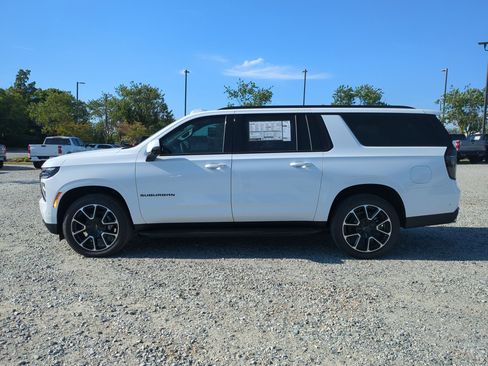 New 2026 Chevrolet Suburban RST w/ RST Capability Package AWD/4WD image 6
