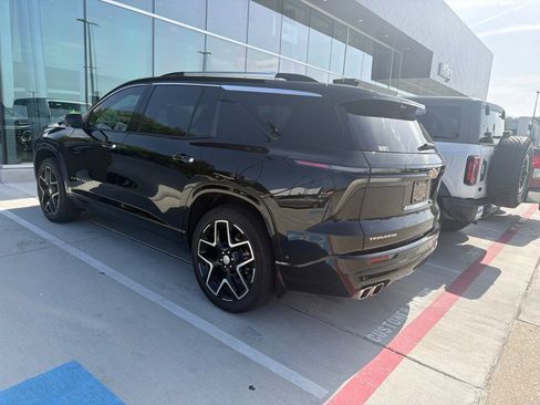 Used 2026 Chevrolet Traverse High Country FWD image 8