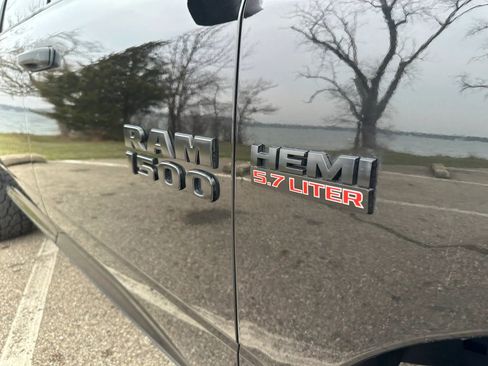 Used 2016 RAM 1500 Express w/ Black Ram 1500 Express Group image 11