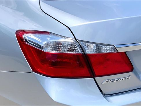 Used 2015 Honda Accord LX image 28