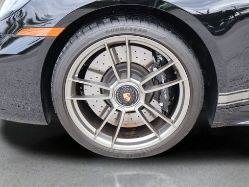 Used 2024 Porsche 911 AWD/4WD image 10