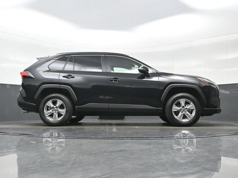 Used 2025 Toyota RAV4 XLE AWD/4WD image 33