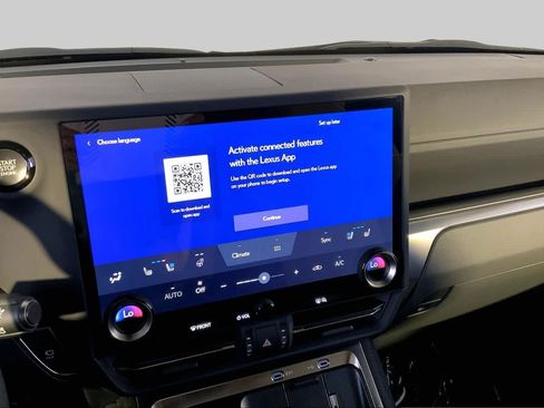 Used 2026 Lexus GX 550 w/ Accessory Package (CT) AWD/4WD image 29