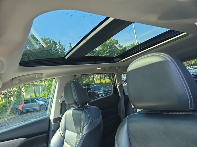 Used 2017 Nissan Murano Platinum w/ Platinum Technology Package AWD/4WD image 29