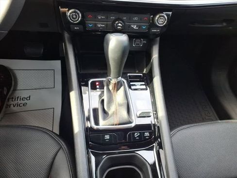 Used 2023 Jeep Compass Trailhawk w/ Trailhawk Elite Group image 17