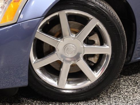 Used 2005 Cadillac XLR RWD image 20