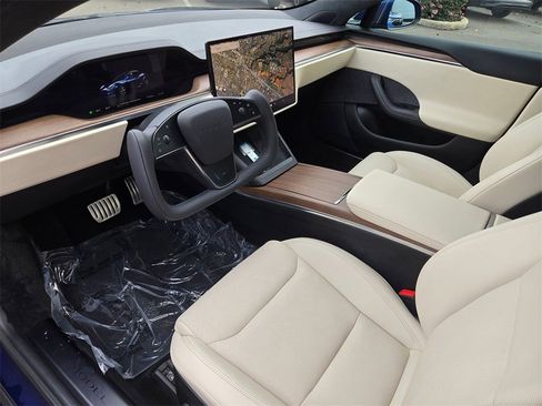 Used 2022 Tesla Model S image 9