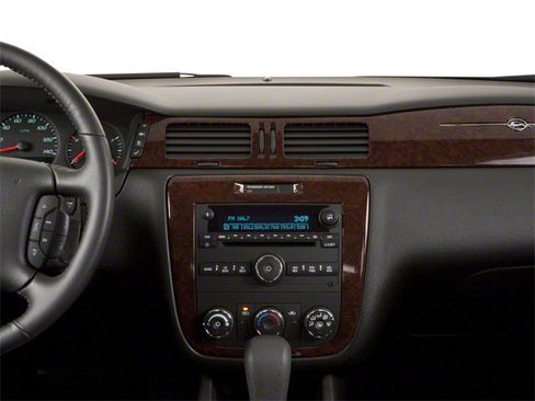 Used 2010 Chevrolet Impala LS FWD image 22