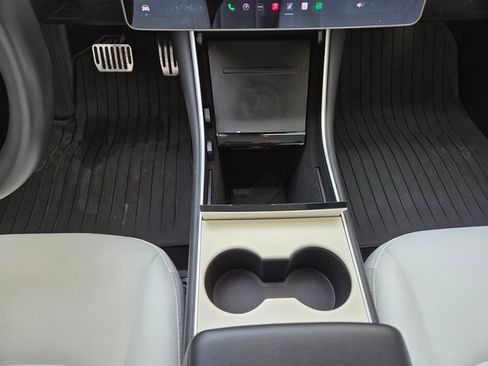 Used 2018 Tesla Model 3 Long Range image 31