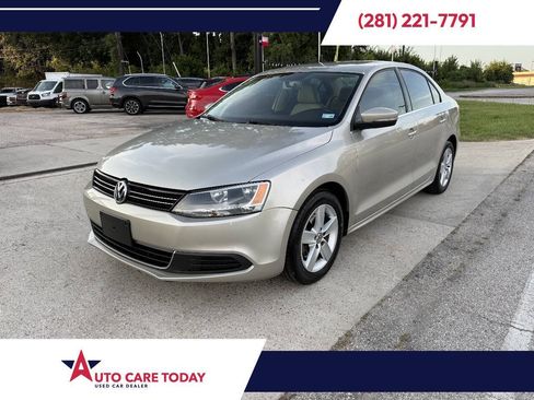 Used 2014 Volkswagen Jetta TDI FWD image 1