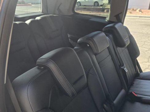 Used 2016 Mercedes-Benz GL 450 4MATIC image 24