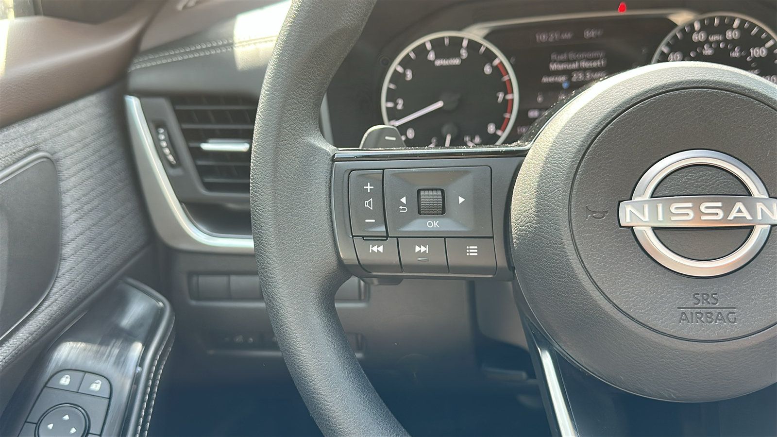 Certified 2023 Nissan Rogue SV AWD/4WD image 14