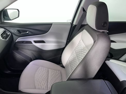 Used 2021 Chevrolet Equinox LS AWD/4WD image 26