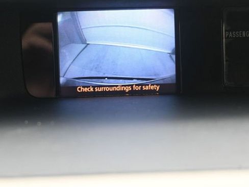 Used 2013 Toyota Sienna LE FWD image 32