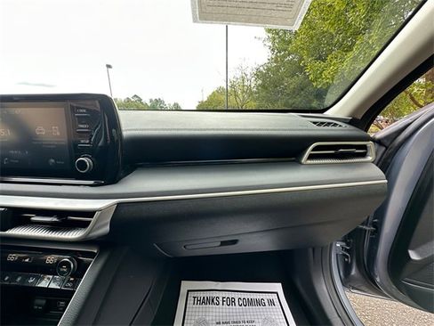 Used 2023 Kia K5 LXS image 16