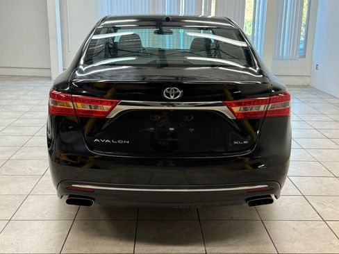 Used 2018 Toyota Avalon XLE image 8