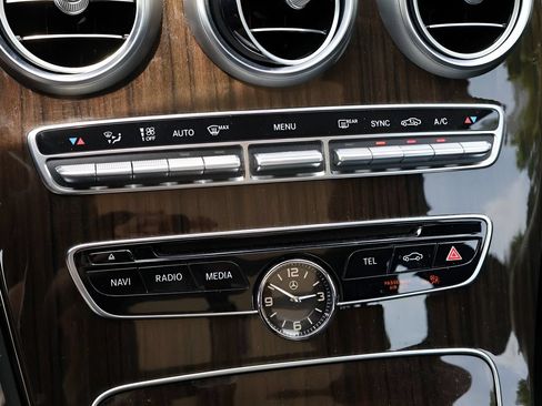 Certified 2017 Mercedes-Benz C 300 4MATIC Sedan image 22