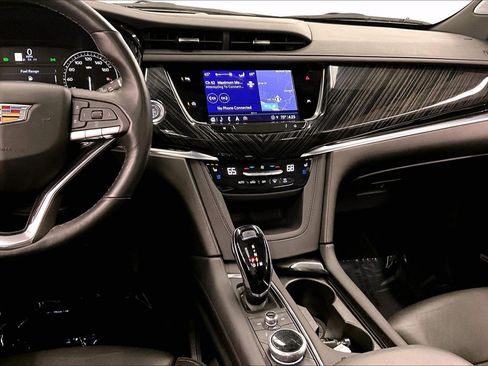 Used 2025 Cadillac XT6 Premium Luxury FWD image 7