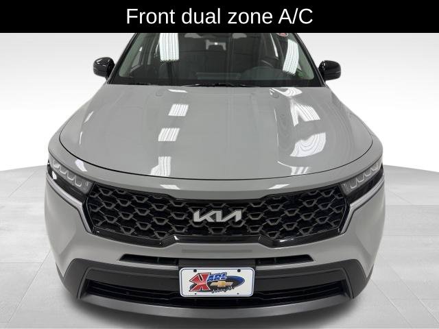 Used 2023 Kia Sorento S w/ Panoramic Sunroof Package AWD/4WD image 7