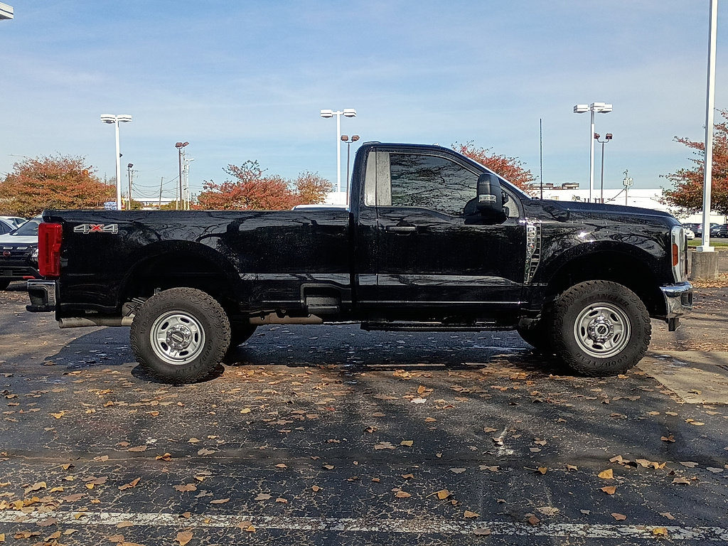 Used 2026 Ford F250 XL w/ XL Off-Road Package AWD/4WD image 2