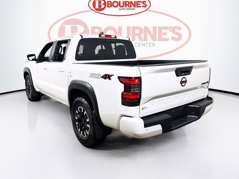 Used 2024 Nissan Frontier PRO-4X w/ Technology Package image 6