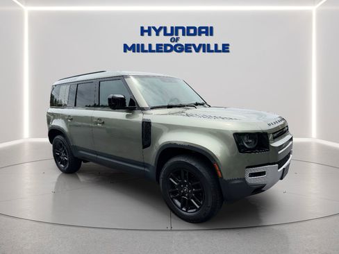 Used 2025 Land Rover Defender 110 S AWD/4WD image 8