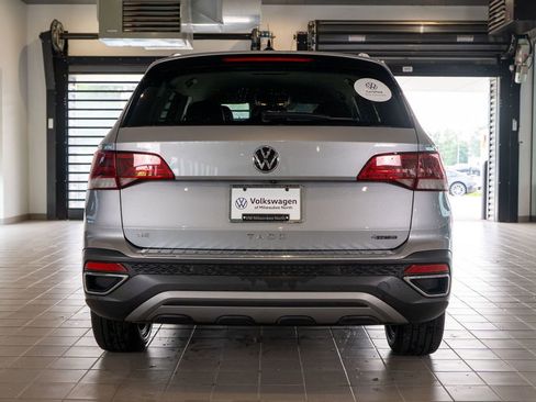 Used 2022 Volkswagen Taos SE image 6