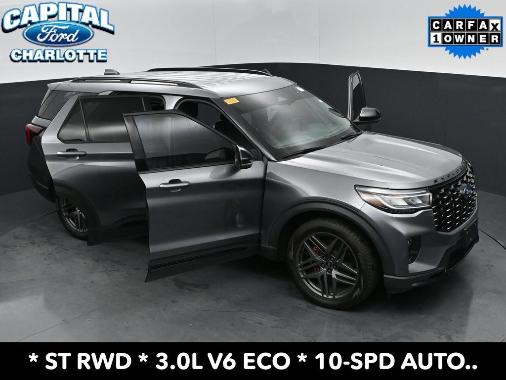 Used 2025 Ford Explorer ST RWD image 38