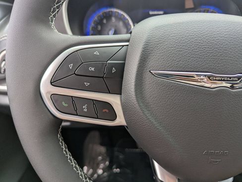 New 2026 Chrysler Pacifica Select FWD image 22