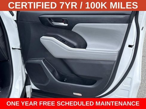 Used 2023 Toyota Highlander XLE FWD image 8