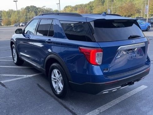 Used 2020 Ford Explorer XLT w/ Equipment Group 202A image 6
