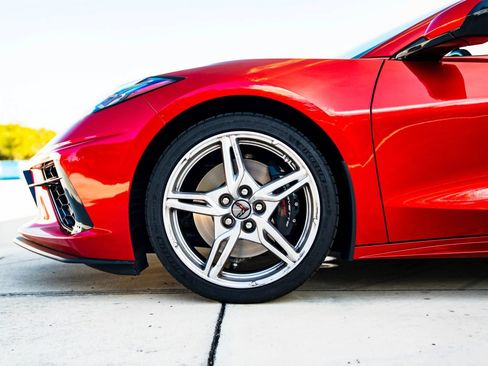 Used 2021 Chevrolet Corvette Stingray Premium Conv w/ Z51 Performance Package RWD image 12