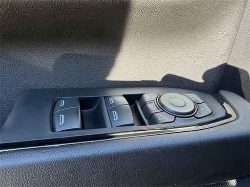 Used 2024 GMC Sierra 2500 AT4 image 15