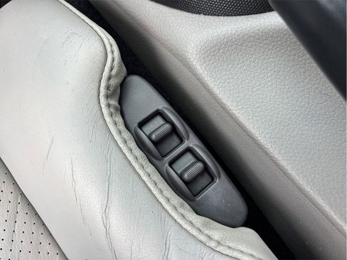Used 2009 Nissan 350Z Touring RWD image 16