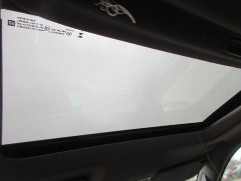 New 2026 GMC Sierra 1500 SLT w/ SLT Convenience Package image 15