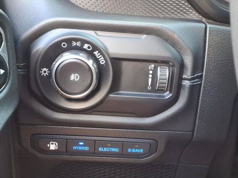 Used 2024 Jeep Wrangler Unlimited Rubicon 4xe AWD/4WD image 18
