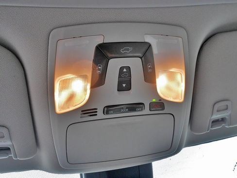 Used 2020 Toyota Sienna XLE Premium image 30