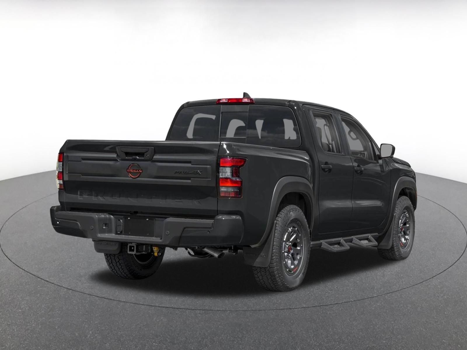 Used 2026 Nissan Frontier PRO-4X AWD/4WD image 2