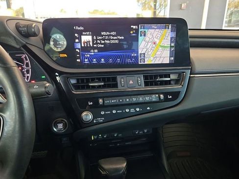 Used 2022 Lexus ES 350 w/ Premium Package image 11