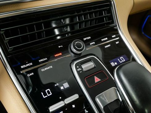 Used 2021 Porsche Panamera 4 AWD/4WD image 17