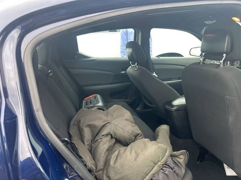 Used 2013 Dodge Avenger SE image 14