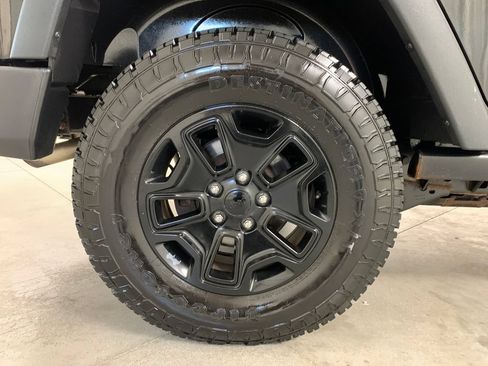 Used 2016 Jeep Wrangler Unlimited Sport AWD/4WD image 9